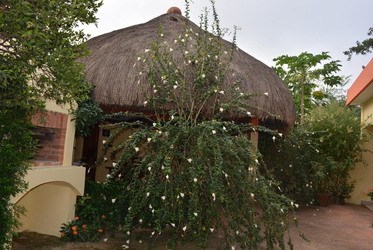 Chez Sabine Bed & Breakfast Abomey Exterior foto