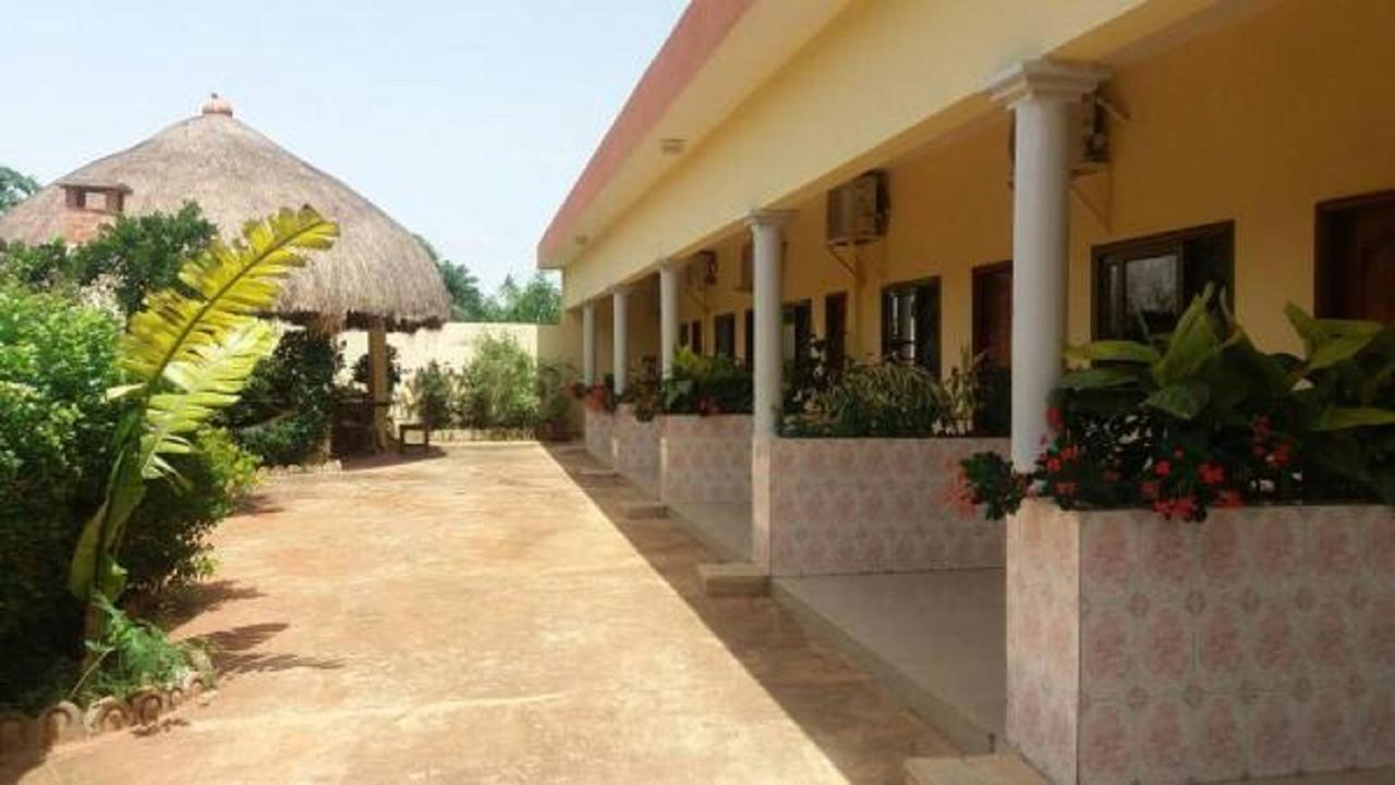 Chez Sabine Bed & Breakfast Abomey Exterior foto