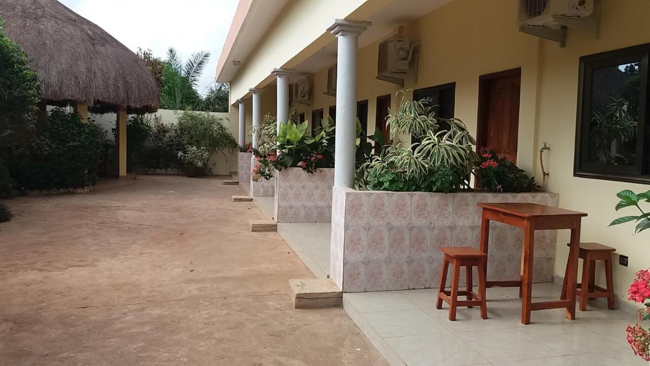 Chez Sabine Bed & Breakfast Abomey Exterior foto